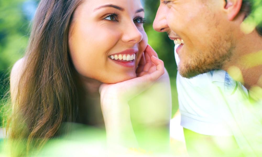 علاقة الرجل والمرأة وأفضل 10 أشياء يحبها في النساء